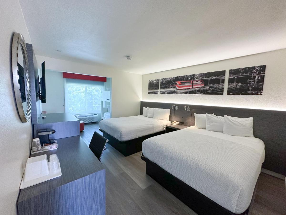 Отель Ramada By Wyndham Anaheim Convention Center Экстерьер фото