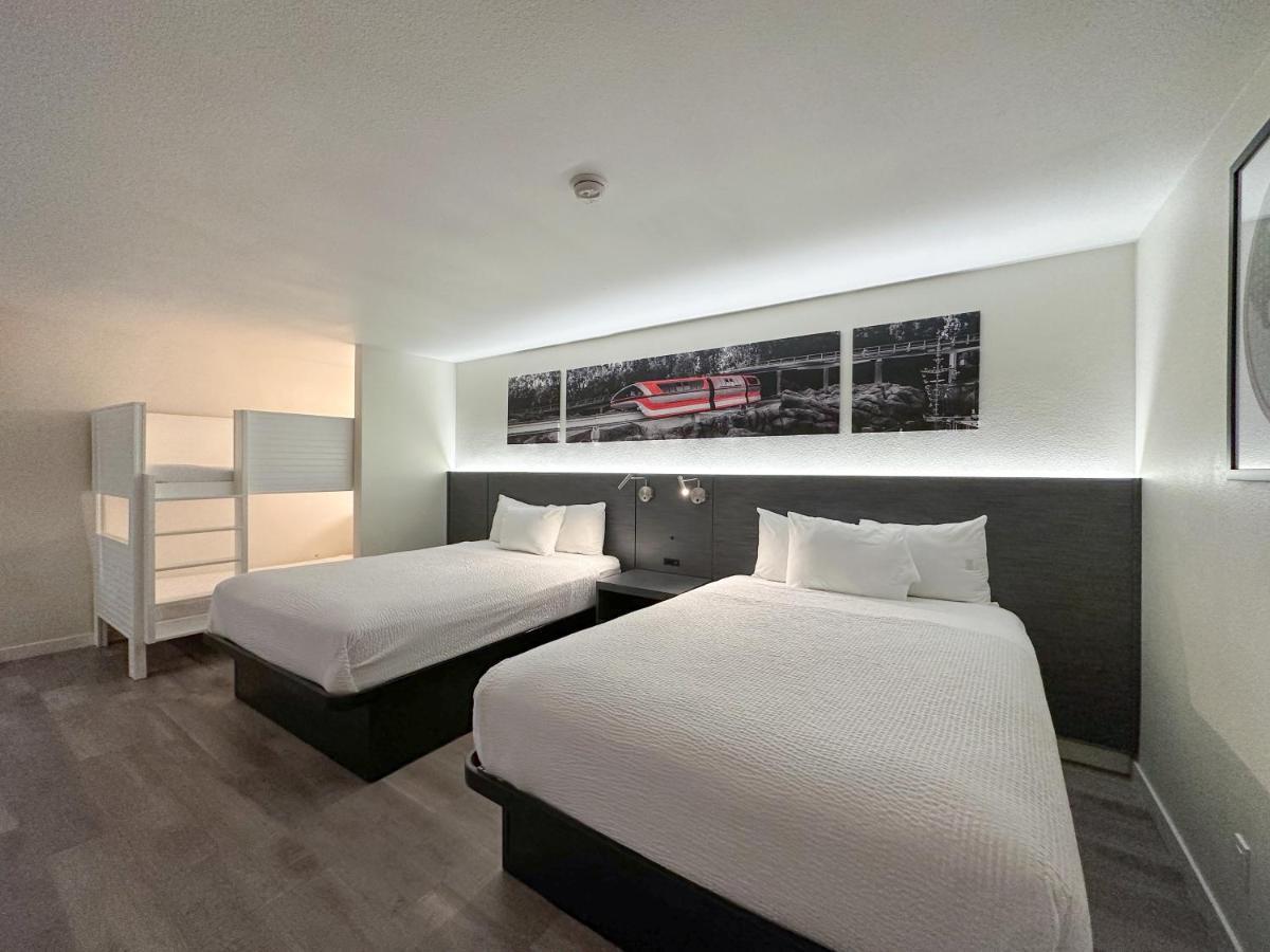 Отель Ramada By Wyndham Anaheim Convention Center Экстерьер фото